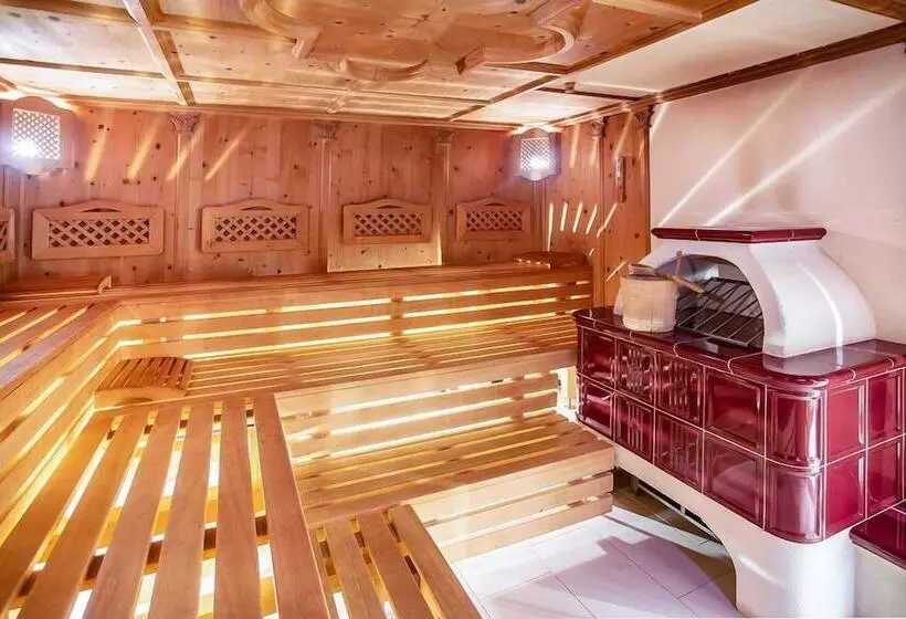 Отель Riedl Im Zillertal