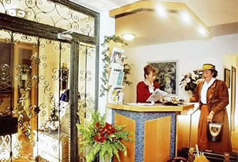 בית מלון כפרי Kur Sportpension Villa Anna