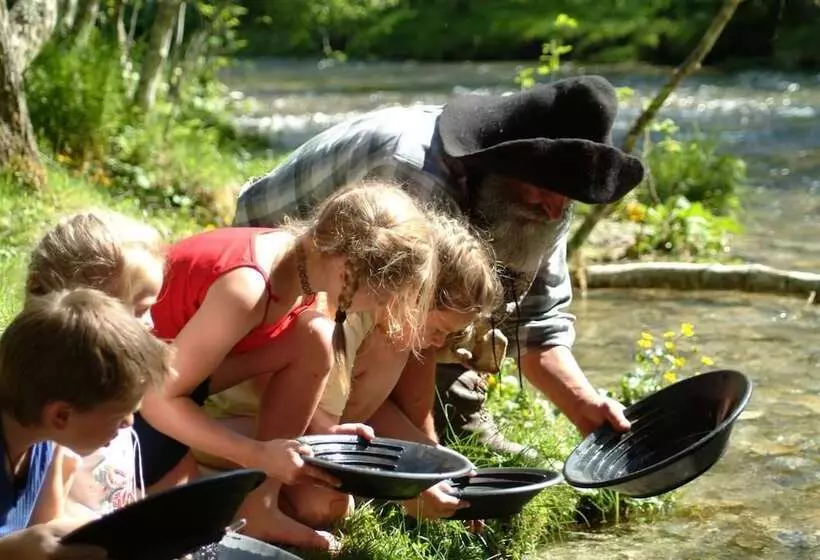 בית מלון כפרי Kur Sportpension Villa Anna