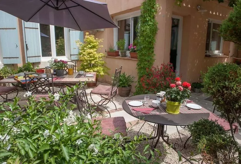 هتل Sainte Anne Apt