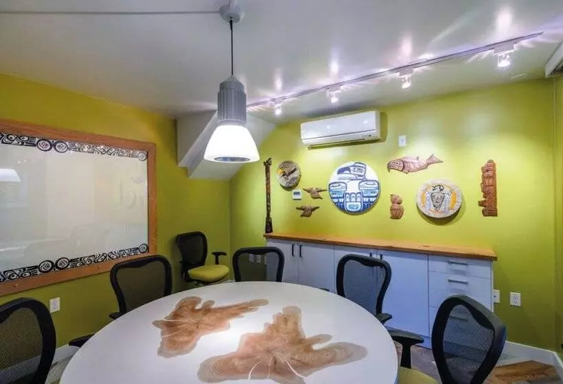 בית מלון כפרי Skwachays Lodge