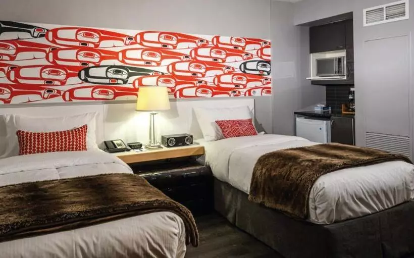 בית מלון כפרי Skwachays Lodge