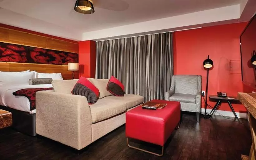 בית מלון כפרי Skwachays Lodge