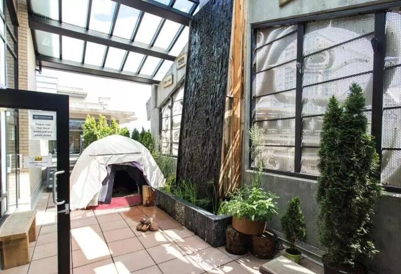 בית מלון כפרי Skwachays Lodge