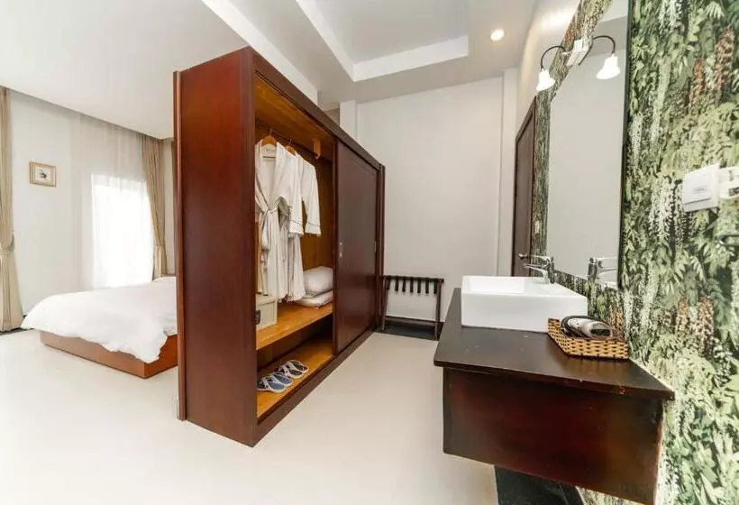 בית מלון כפרי Skyline Boutique