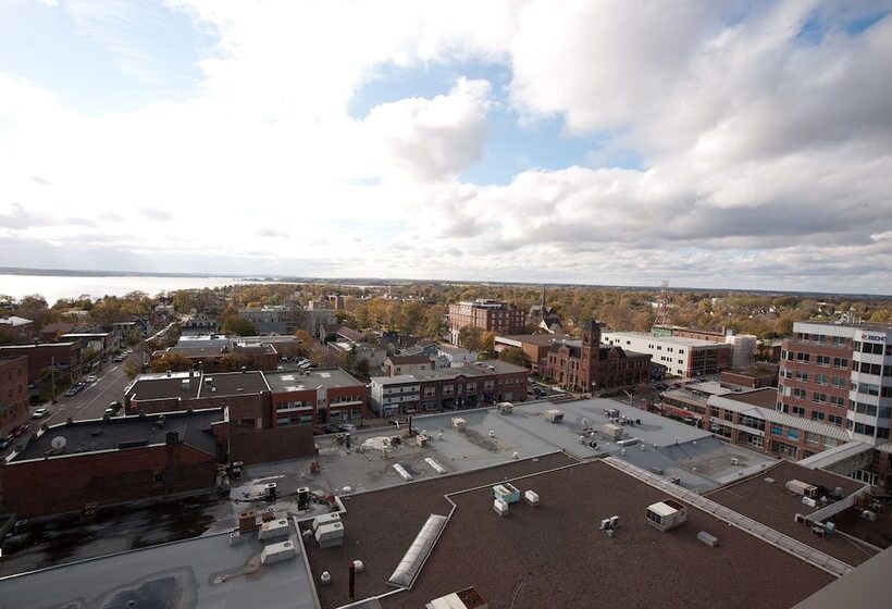 בית מלון כפרי The Holman Grand