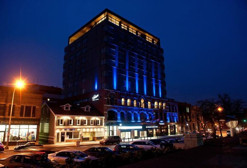 בית מלון כפרי The Holman Grand