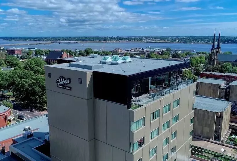 בית מלון כפרי The Holman Grand