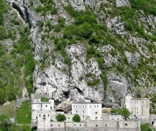 Hôtel Pierre Blanche