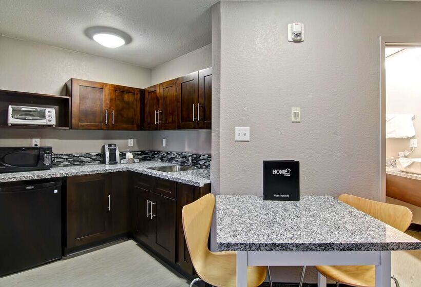 Мотель Home Inn Medicine Hat