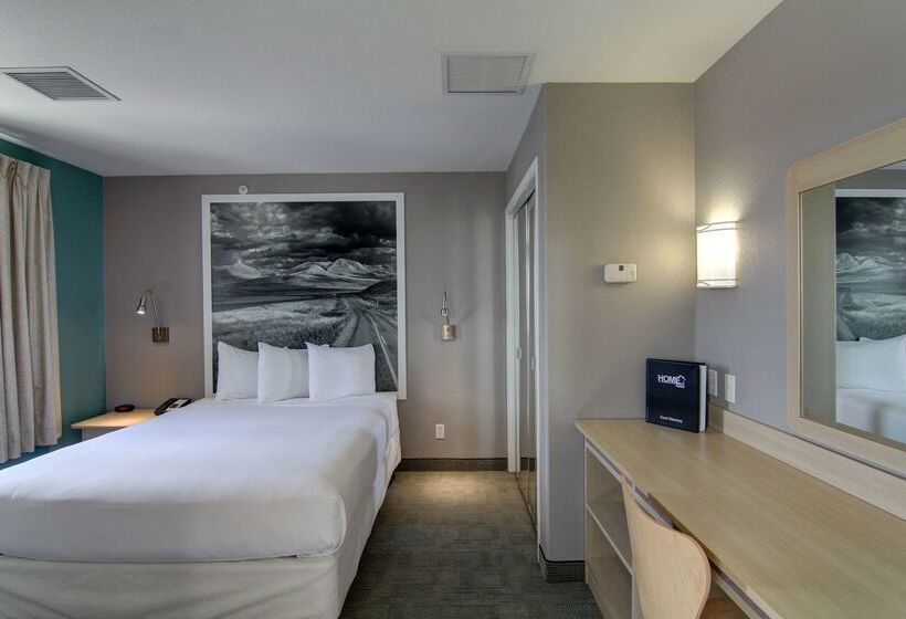 Мотель Home Inn Medicine Hat