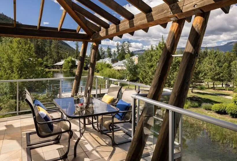 Курорт Outback Lakeside Vacation Homes