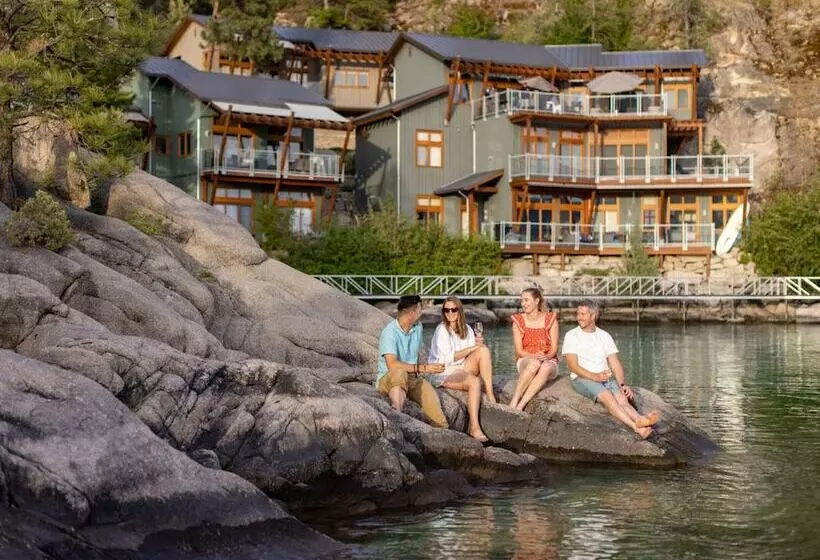 Курорт Outback Lakeside Vacation Homes