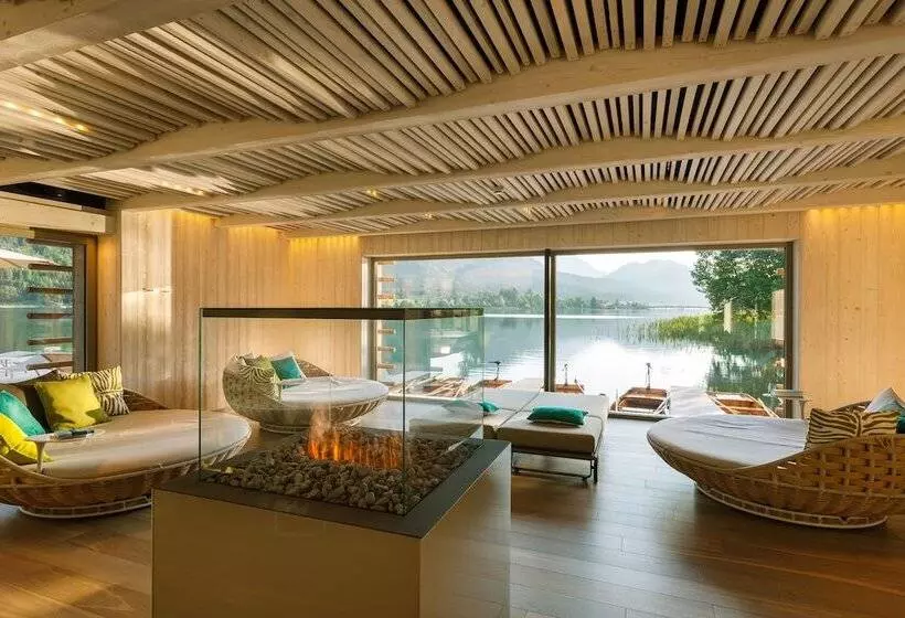 Strandhotel Am Weissensee