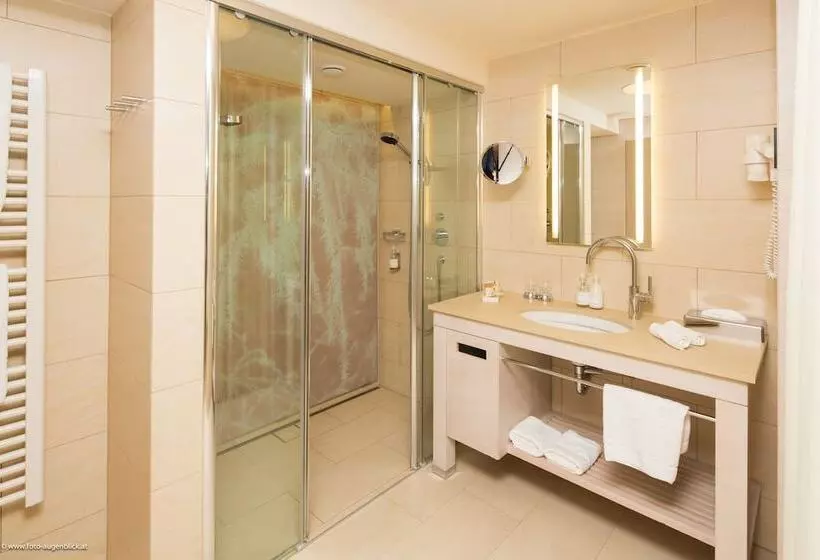 Strandhotel Am Weissensee