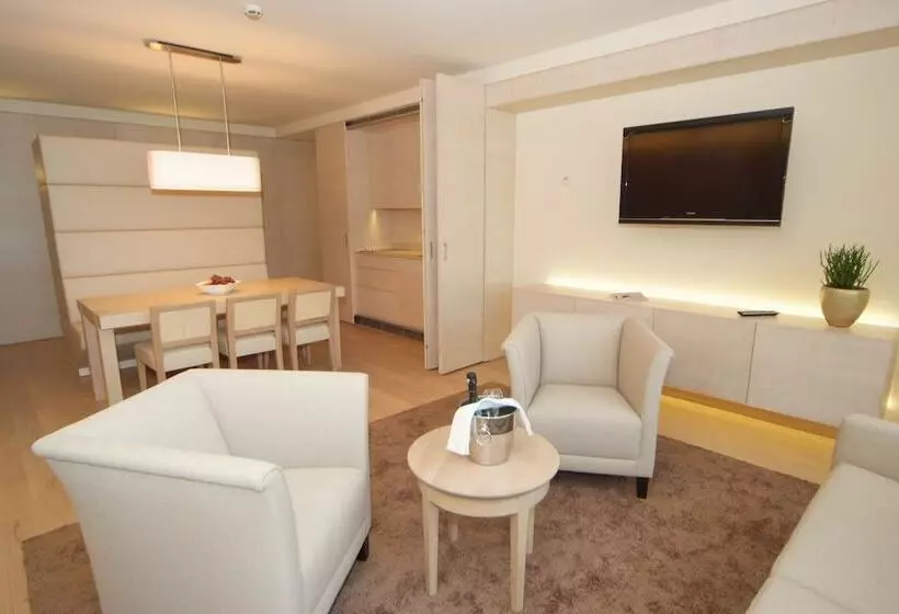 Strandhotel Am Weissensee