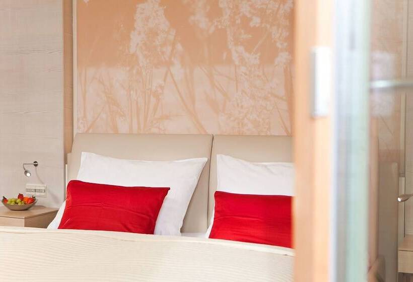 Strandhotel Am Weissensee