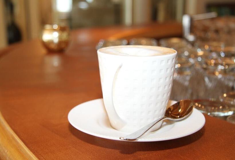 Strandhotel Am Weissensee