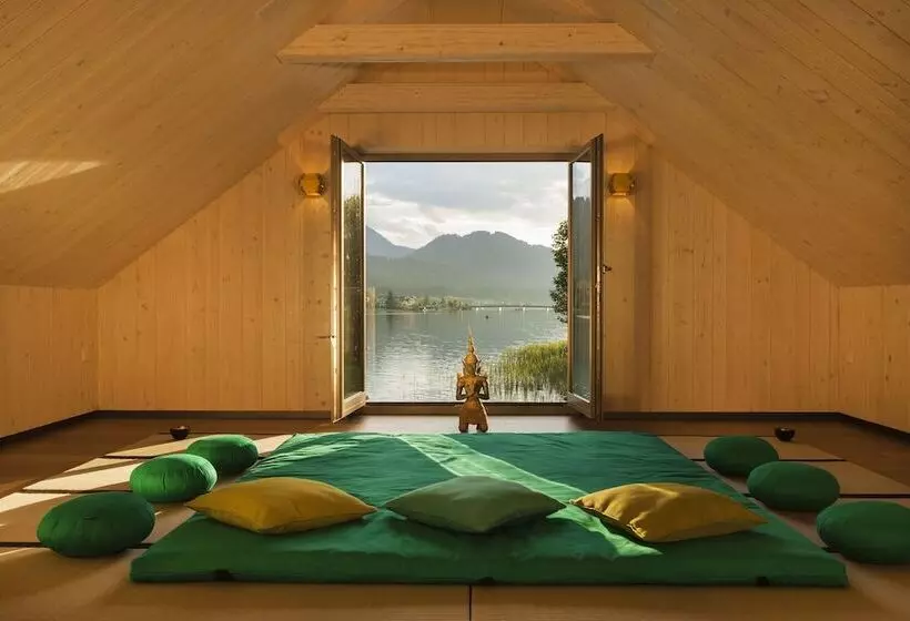 Strandhotel Am Weissensee