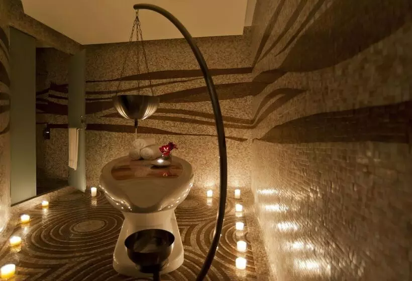 Damac Maison Mall Street