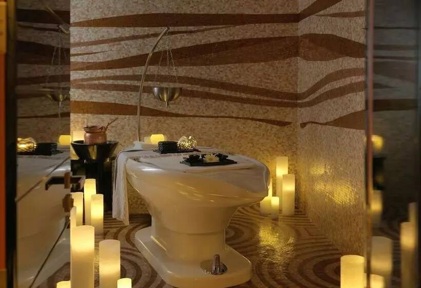 Damac Maison Mall Street