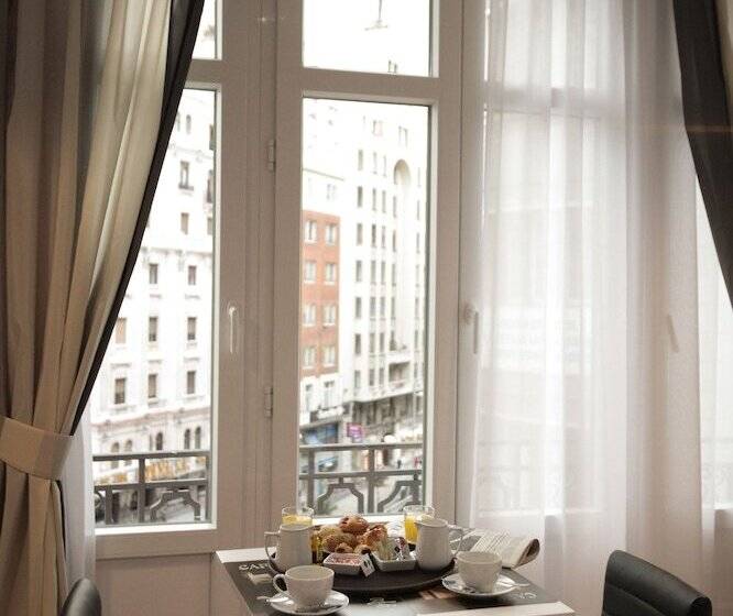 مسافرخانه Vitium Urban Suites