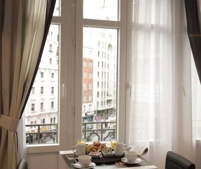 مسافرخانه Vitium Urban Suites