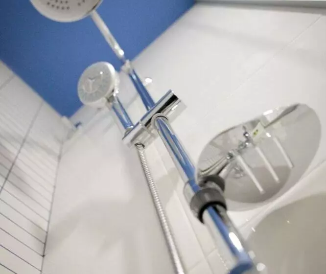 مسافرخانه Vitium Urban Suites