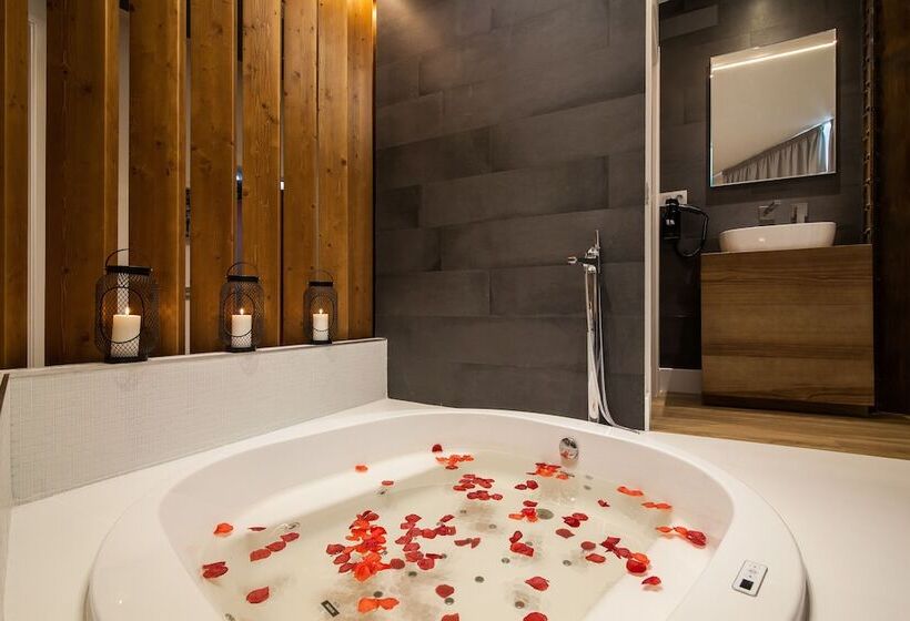 مسافرخانه Vitium Urban Suites