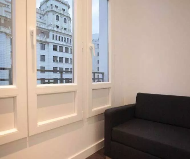 مسافرخانه Vitium Urban Suites