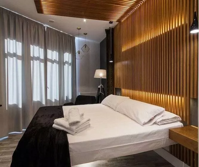 مسافرخانه Vitium Urban Suites