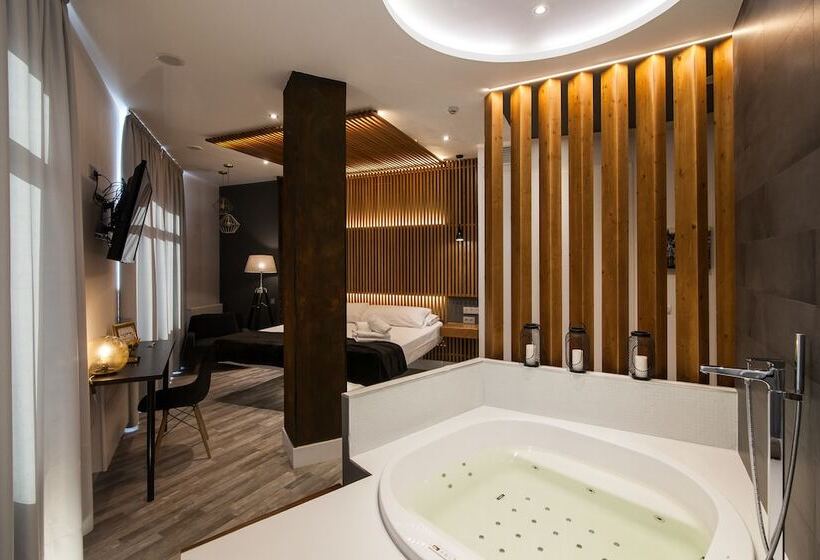 مسافرخانه Vitium Urban Suites