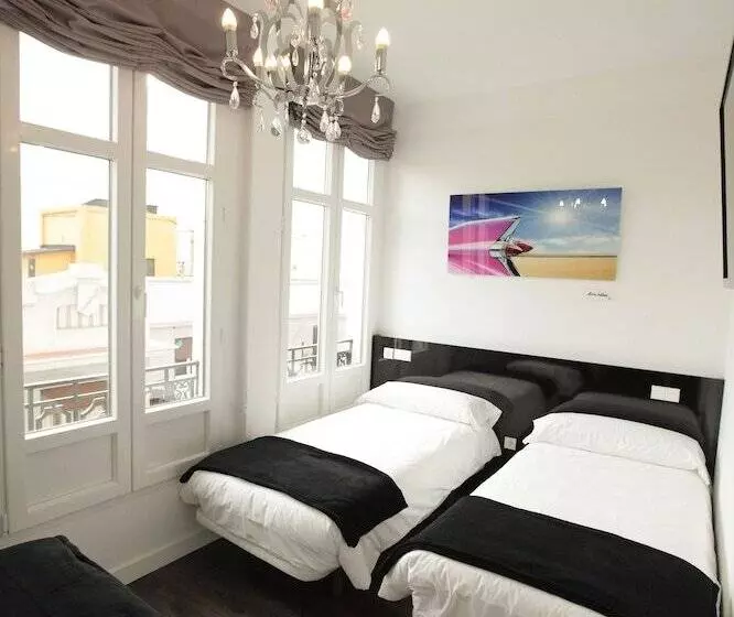 مسافرخانه Vitium Urban Suites