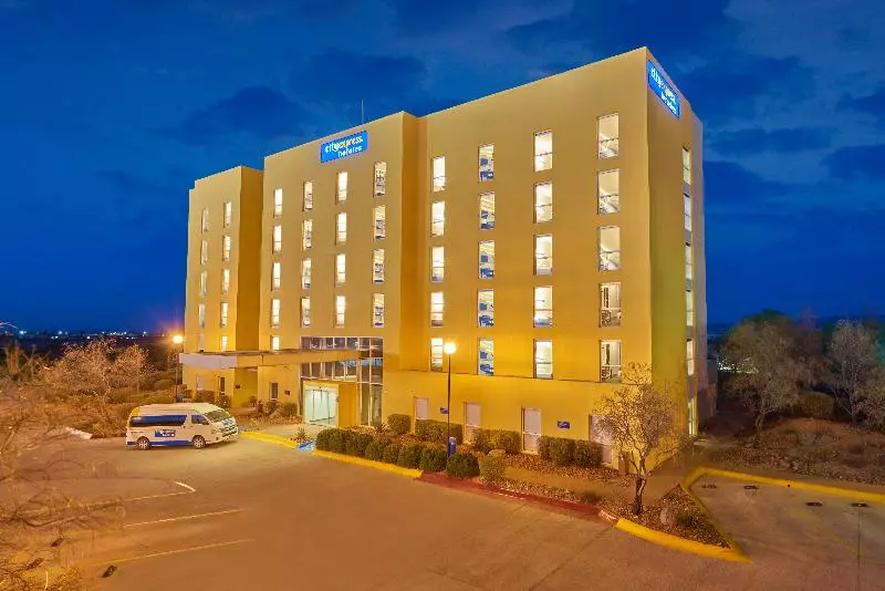 ホテル City Express By Marriott Cananea