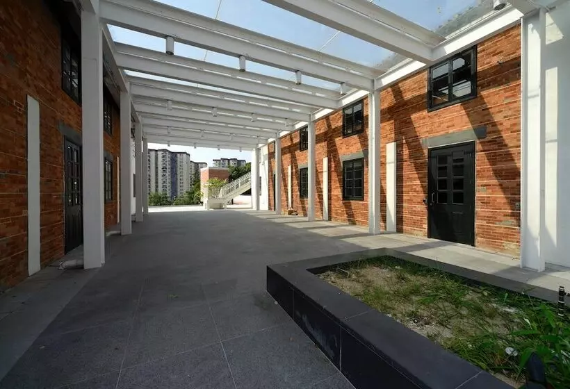 هتل Heritage Lodge