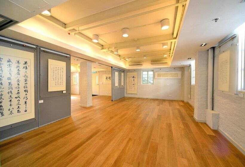 هتل Heritage Lodge