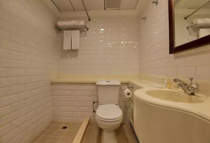 هتل Heritage Lodge