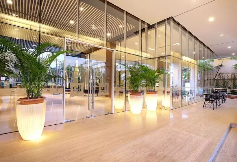 酒店 Ibis Styles Jakarta Gajah Mada