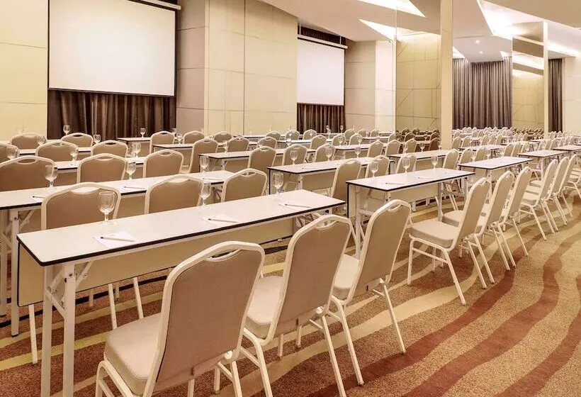 酒店 Ibis Styles Jakarta Gajah Mada