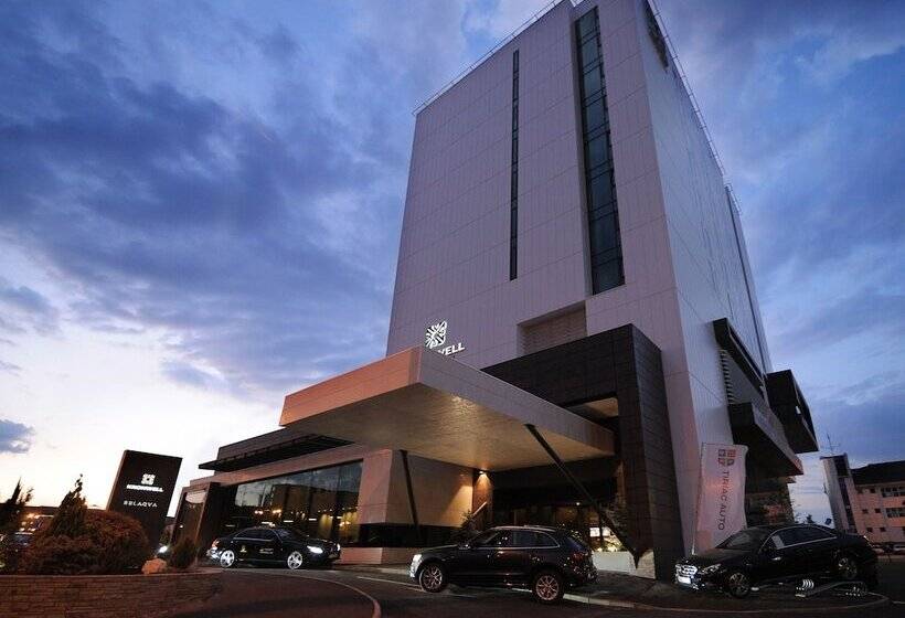 هتل Kronwell Brasov