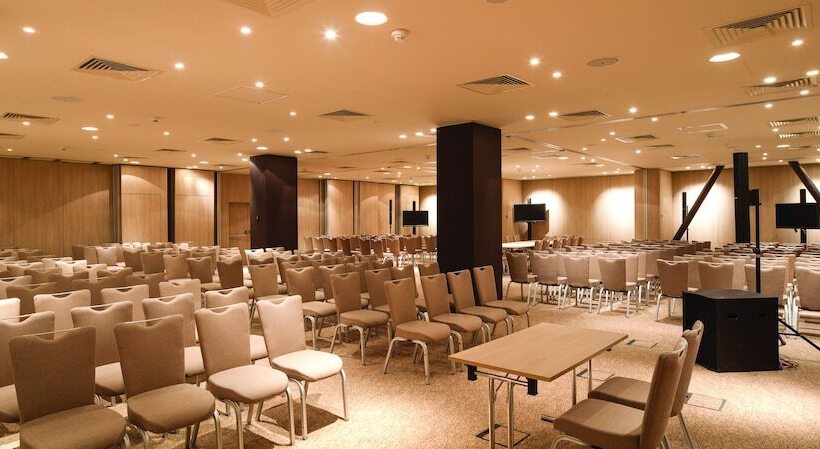 هتل Kronwell Brasov