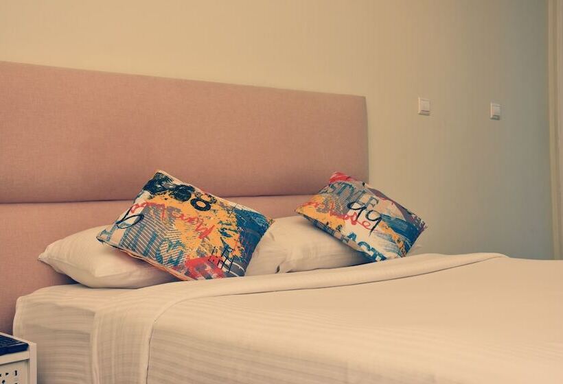 هتل Local Escape Boutique