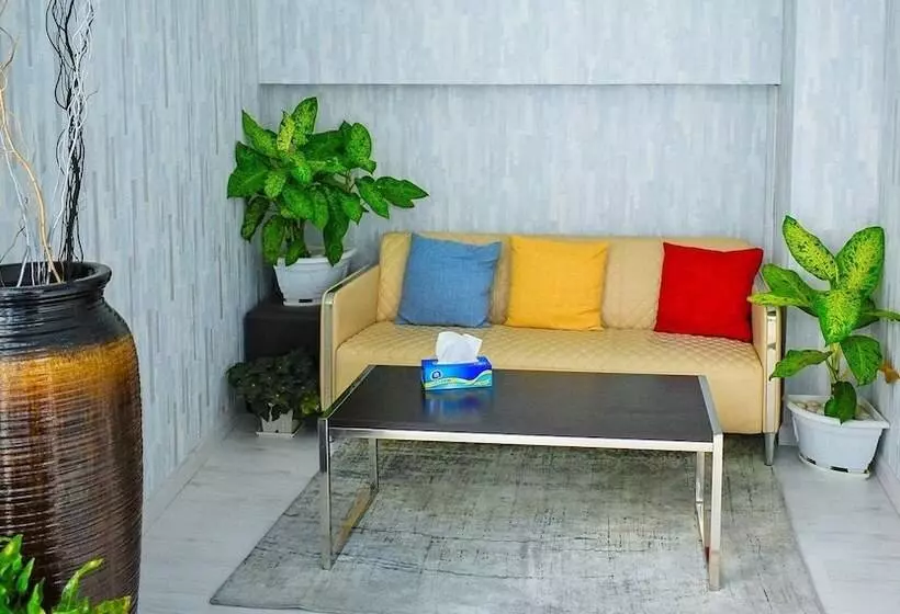 هتل Local Escape Boutique