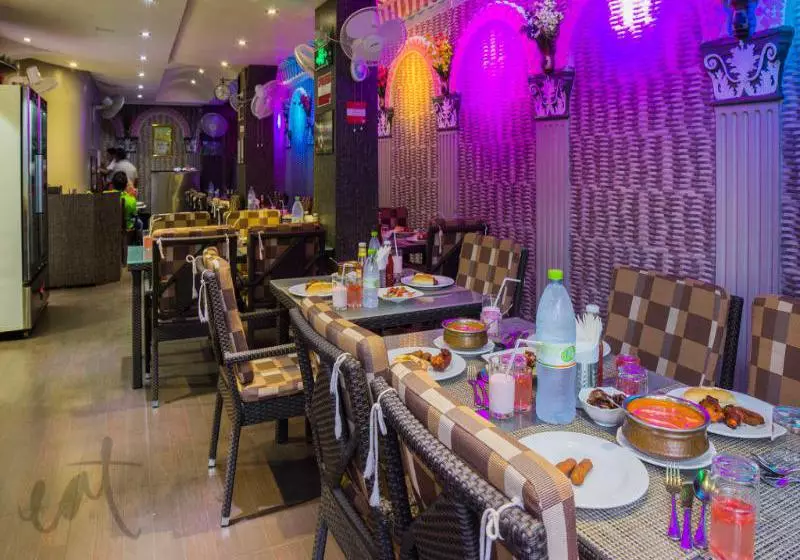 ホテル Newtown Inn