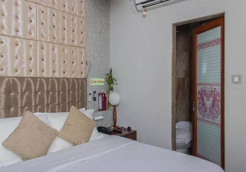 ホテル Newtown Inn