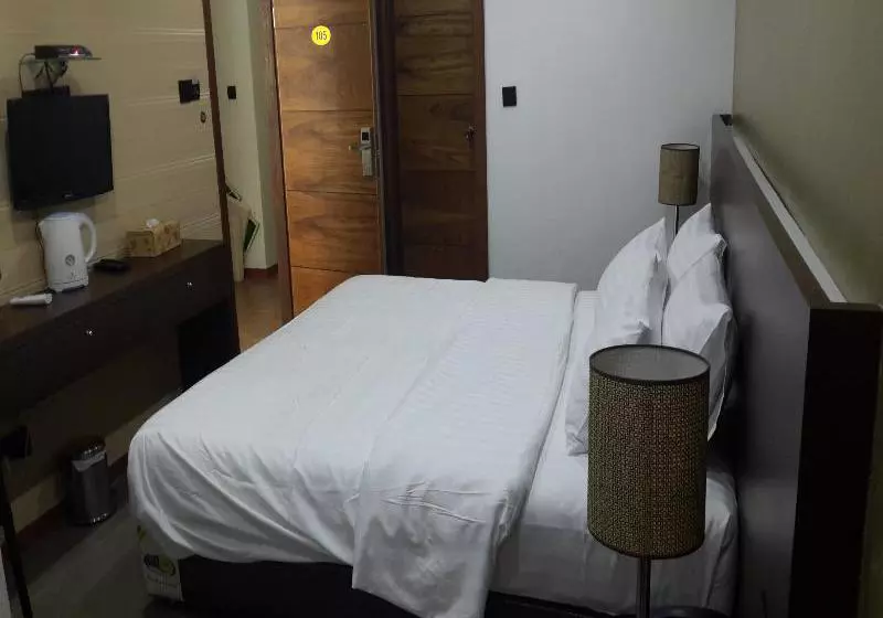 ホテル Newtown Inn