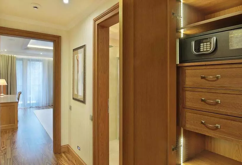 Retro Riverside Wellness Resort