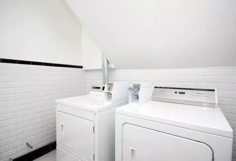 בית מלון כפרי The Box House