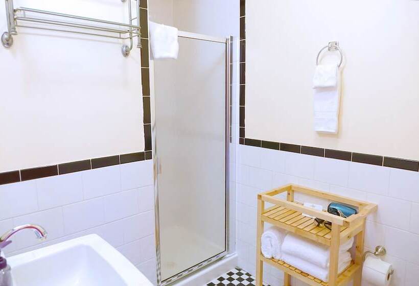 בית מלון כפרי The Box House