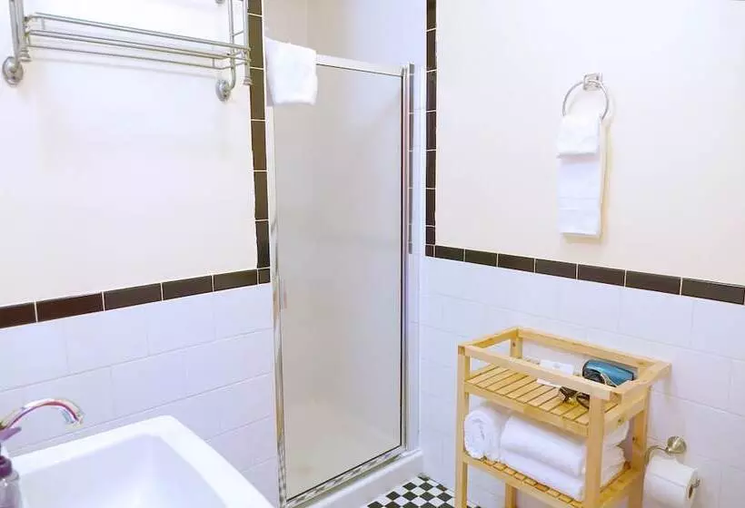 בית מלון כפרי The Box House